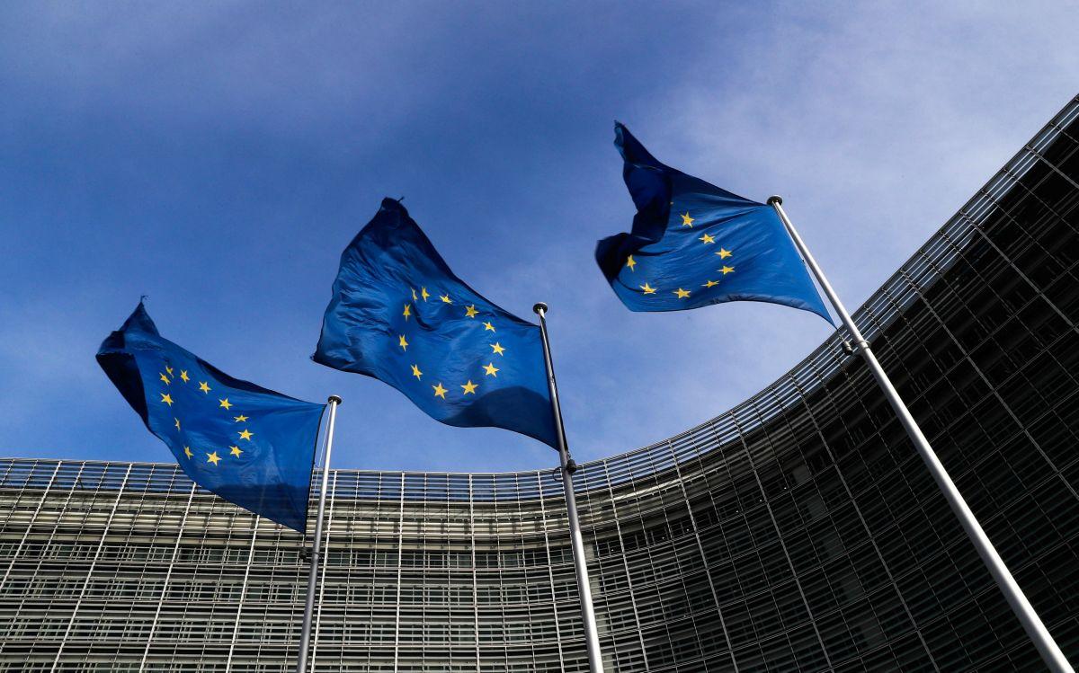 ЕС официально ввел санкции против РФ / Reuters