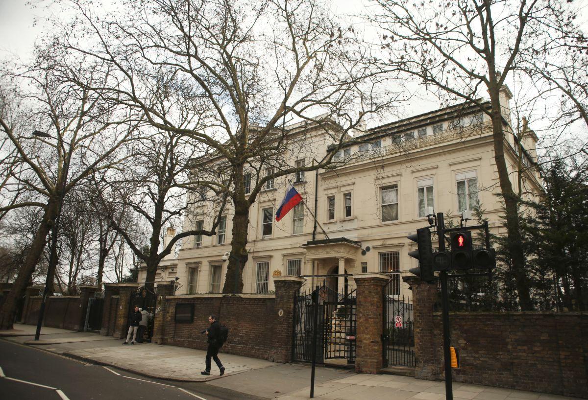 Russian diplomats were offered to be expelled from Britain / photo REUTERS