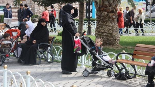 Мама сможет сохранить опеку над ребенком после развода / islam-today.ru