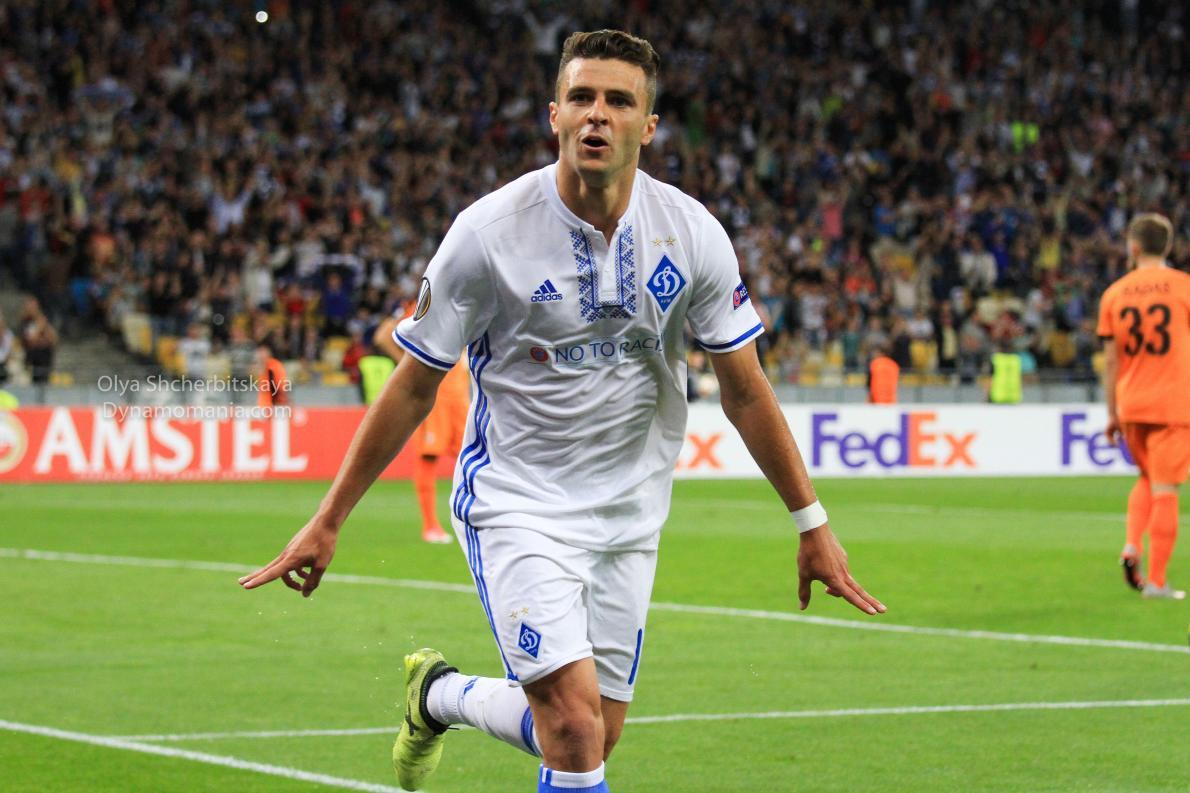 Moraes ділі "Динамо" на "Шахтар" / dynamomania.com Moraes ділі "Динамо" на "Шахтар" / dynamomania.com