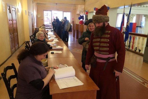 Стрілець на президентських виборах у Росії / фото з соцмереж Стрілець на президентських виборах у Росії / фото з соцмереж