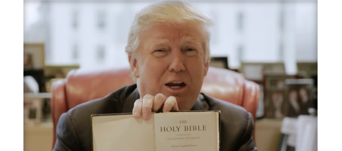 Дональд Трамп и его детская Библия / facebook.com