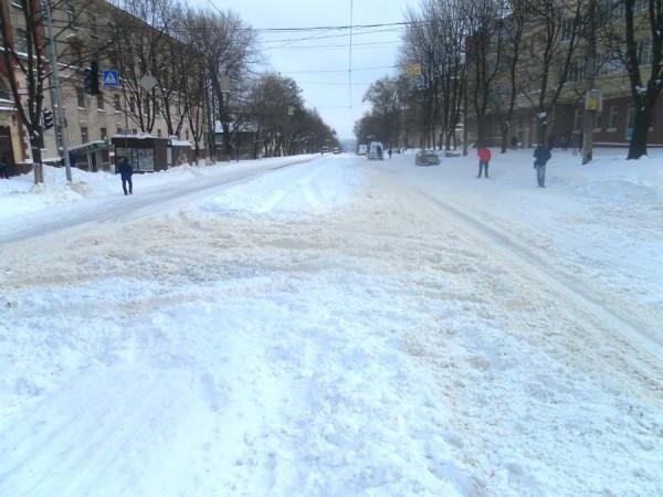 Сьогодні вранці мешканці Дніпра з великими проблемами добиралися на роботу / фото dv-gazeta.info