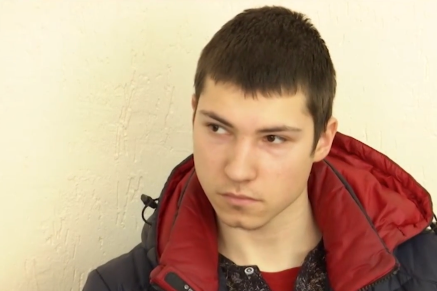 Подозреваемый в убийстве школьник Валентин Земцов несколько лет назад отрезал ухо парню / скриншот