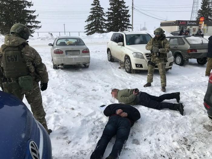 На Харківщині СБУ блокували постачання автомобілів до "ЛНР" / фото ssu.gov.ua На Харківщині СБУ блокували постачання автомобілів до "ЛНР" / фото ssu.gov.ua