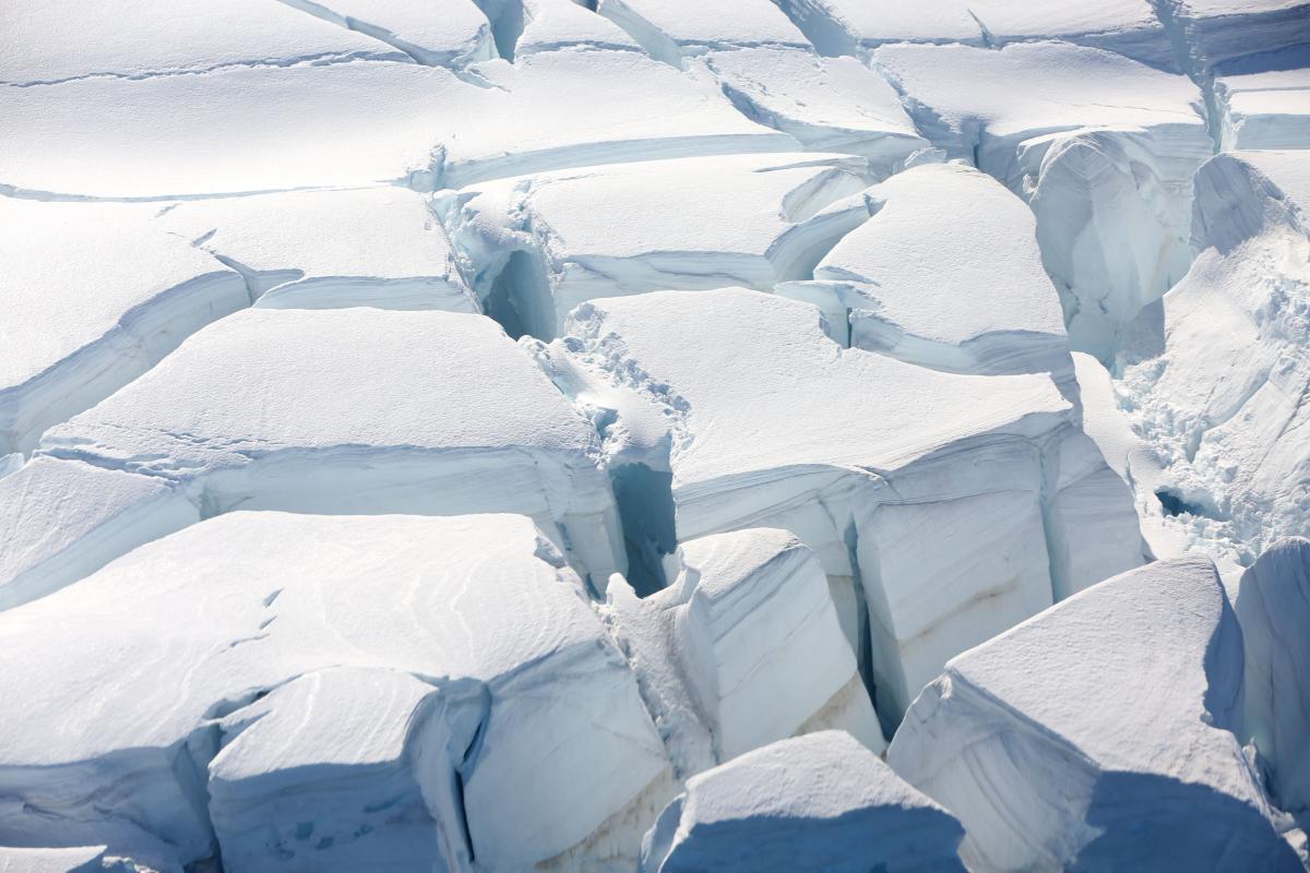 Entre la capa de hielo continental y el lecho rocoso hay cientos de lagos derretidos / foto REUTERS