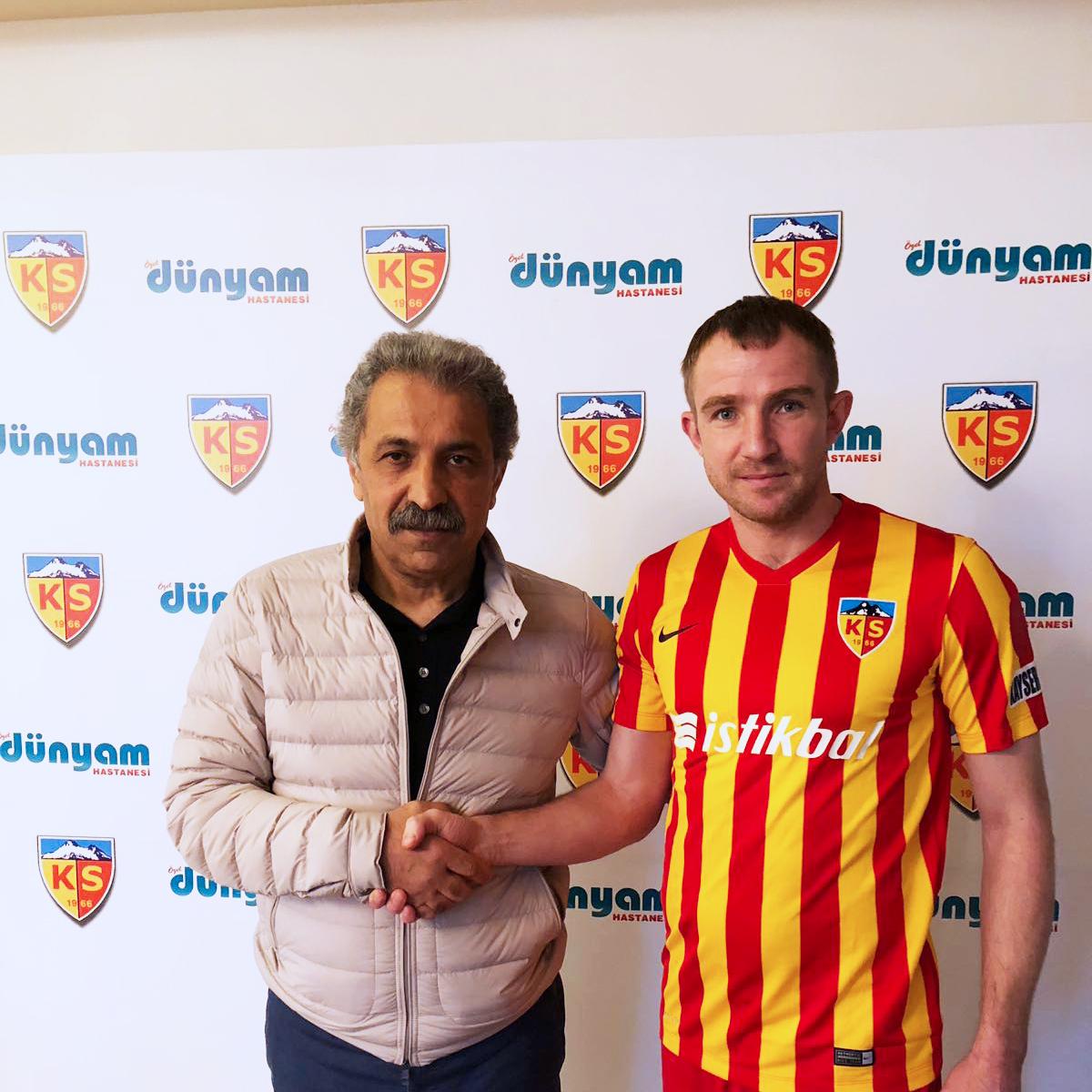 Кучер переподписал контракт с турецким клубом / kayserispor.org.tr Кучер переподписал контракт с турецким клубом / kayserispor.org.tr