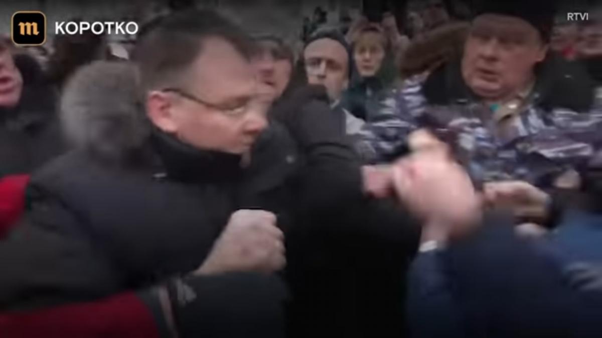 Бійка за участю голови Волоколамського району Євгена Гаврилова / скріншот Бійка за участю голови Волоколамського району Євгена Гаврилова / скріншот