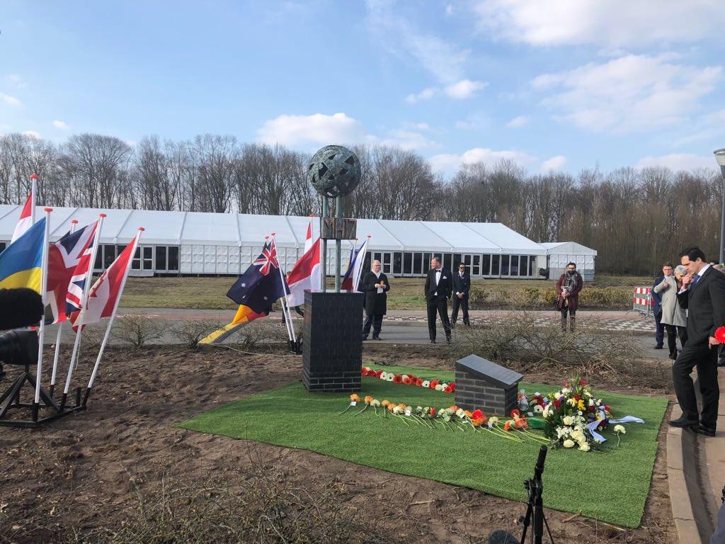В Нидерландах открыли памятник жертвам катастрофы MH17 / Twitter
