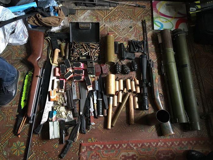 В Одесі заблокували канал продажу вивезеної із зони АТО зброї / фото Служба безпеки України, Facebook В Одесі заблокували канал продажу вивезеної із зони АТО зброї / фото Служба безпеки України, Facebook