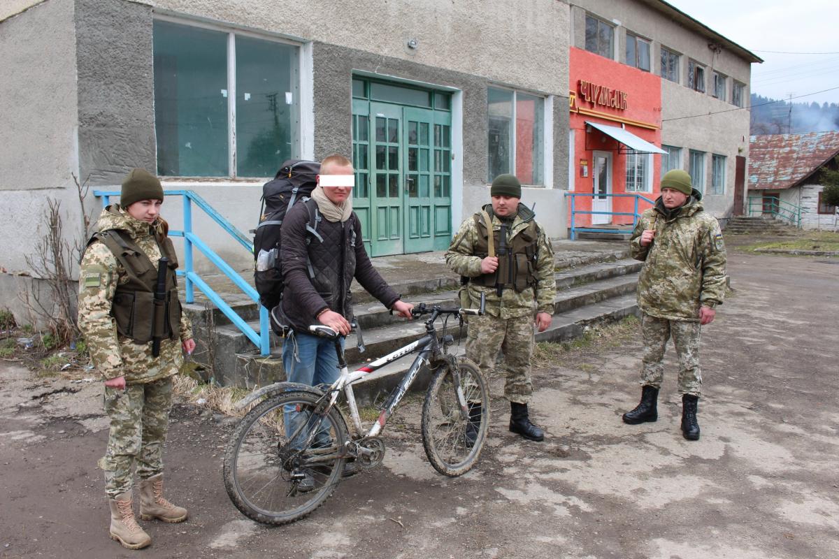 На кордоні з Польщею затримали німця-нелегала / dpsu.gov.ua На кордоні з Польщею затримали німця-нелегала / dpsu.gov.ua