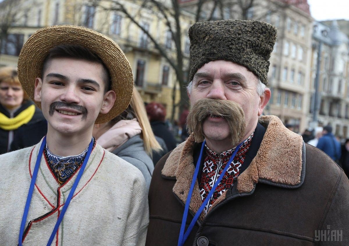 Маленькие украинцы. Украинские рагули. Жители Западной Украины. Лица жителей Западной Украины. Западные украинцы.
