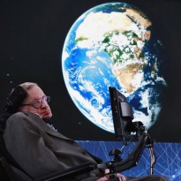 Стивен Хокинг предсказал вымирание нынешнего вида людей из-за генной инженерии