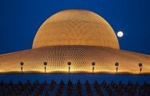 У Таїланді відзначають свято Макха Буча (фоторепортаж)