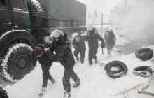 Під час штурму наметового містечка під Радою постраждало три журналісти