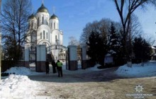 У Тернополі затримали чоловіка, який повідомив про "замінування" території біля однієї з церков