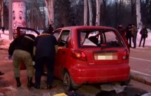 У центрі окупованого Донецька вибухнув автомобіль – є загиблий (відео)