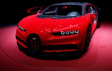 Футуристический Renault EZ-GO и "заряженный" Bugatti Chiron: в Швейцарии стартовал автосалон Geneva International Motor Show (фоторепортаж)