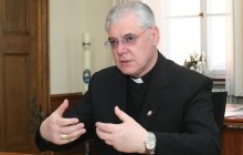 Кардинал Мюллер розкритикував рішення католицьких єпископів Німеччини допускати до причастя протестантів