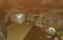 На Житомирщині поліція затримала копача бурштину, вилучивши у нього автомобіль та інше знаряддя (фото)