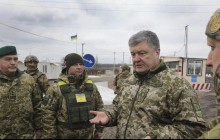 Poroshenko makes surprise visit to liberated Katerynivka, Zolote in Donbas