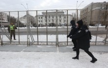 Біля Посольства РФ у Києві продовжується акція проукраїнських активістів (фото, відео)