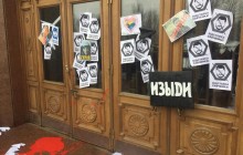 У Миколаєві активісти вимагали відставки голови ОДА Савченка через самогубство Волошина (відео)