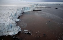 Ученые обнаружили возле Антарктиды значительное загрязнение океанической воды пластиком (видео)