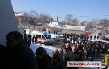 У Миколаєві прощаються з льотчиком-героєм АТО Волошиним (фото)