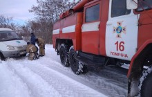 У Кіровоградській області рятувальники звільнили чотири автомобілі зі снігових заметів
