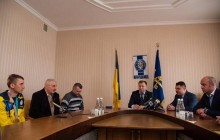 Керівники Тернопільщини привітали параолімпійця Тараса Радя із здобутою перемогою у Пхьончхані (фото)