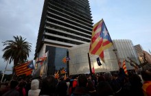 В столкновениях с полицией в Каталонии пострадали более 50 человек