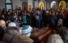 В Кемерово прощаются с погибшими при пожаре в торговом центре (фото)