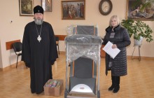 Духовенство Херсонської єпархії УПЦ передало Олешківському будинку-інтернату спортивний інвентар