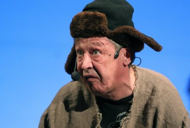 Не міг піднятися: скандальний Єфремов переніс у в'язниці набряк Квінке