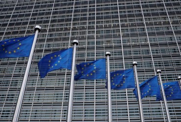 Червона лінія: в ЄС заявили, як відреагують на постачання Китаєм зброї Росії