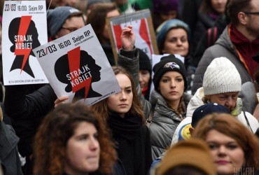 Страна (без) абортов. Почему запрет на прерывание беременности не стимулирует рождаемость