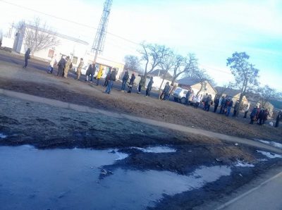 Николаевцы с утра не нашли автобусов на маршрутных остановках / Facebook, Алла Тарнавская Николаевцы с утра не нашли автобусов на маршрутных остановках / Facebook, Алла Тарнавская