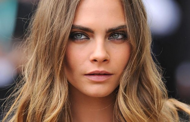 Топ-модель Кара Делевинь порадовала своих фанатов откровенным фото в ванной (фото)