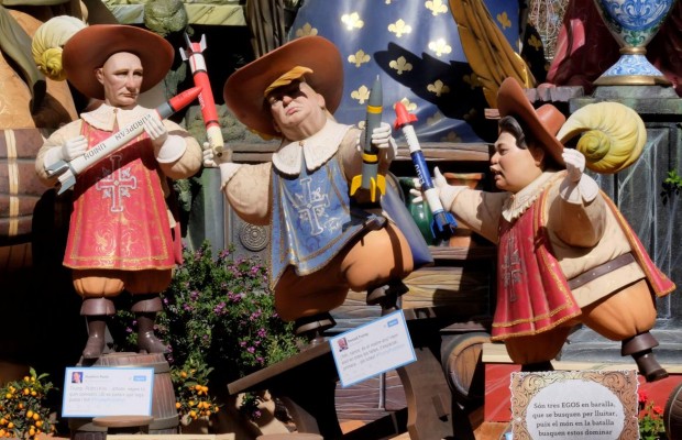 Сжечь Путина: в Испании на традиционном фестивале жгли гигантских кукол (фоторепортаж)