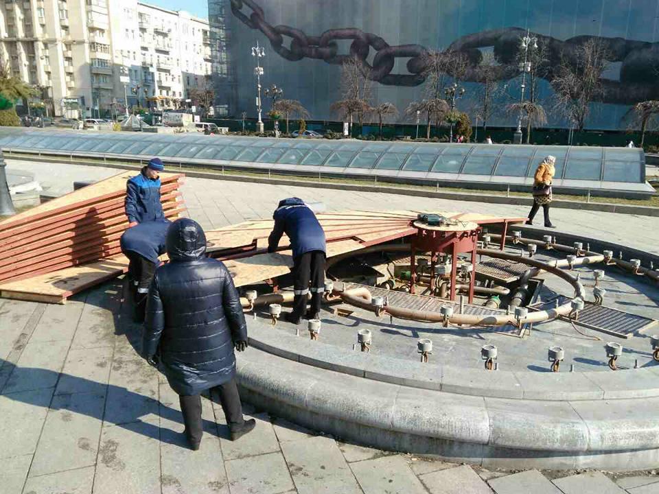 Київські фонтани почали готувати до літнього сезону / фото kyivvodfond.com.ua Київські фонтани почали готувати до літнього сезону / фото kyivvodfond.com.ua