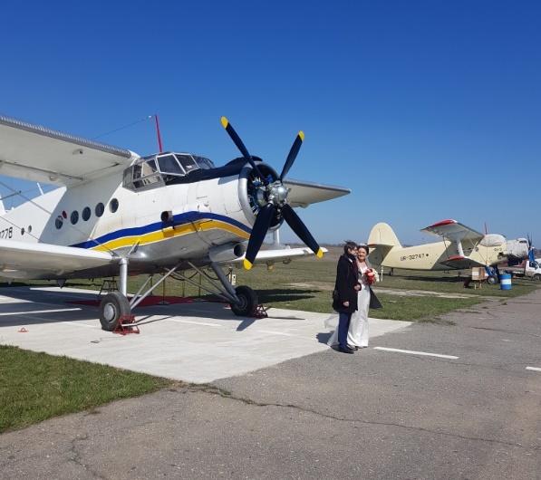 Одесити одружилися у небі / фото just.odessa.gov.ua Одесити одружилися у небі / фото just.odessa.gov.ua