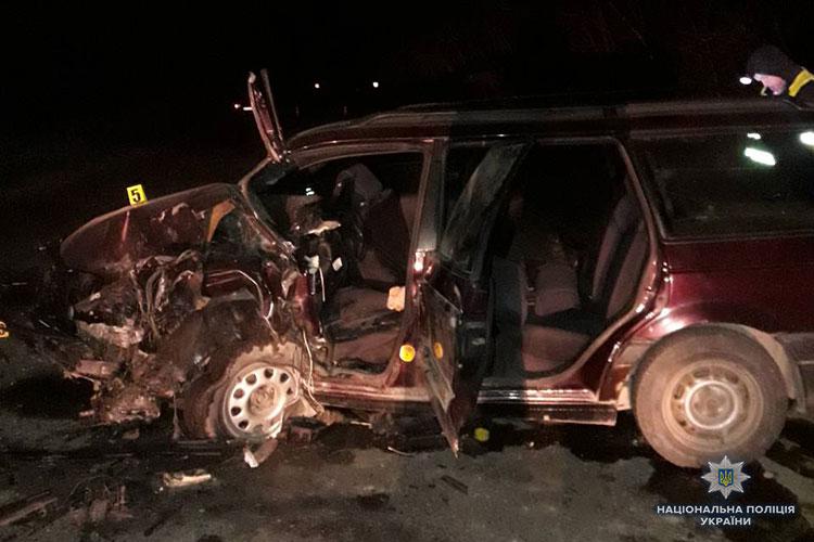 Восьмеро людей травмувались в ДТП на Тернопільщині (фото) Восьмеро людей травмувались в ДТП на Тернопільщині (фото)