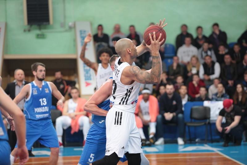 Мавпи виграли другий матч у Миколаєва / fbu.ua