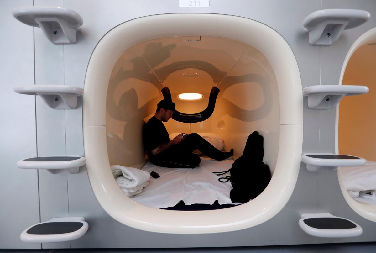 Капсульний готель у Токіо / фото REUTERS