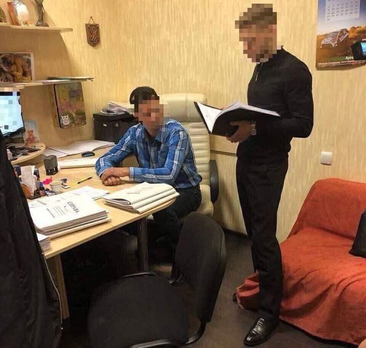 Подозреваемых задержали в пятницу, 13 апреля / фото facebook.com/LlutsenkoYuri Подозреваемых задержали в пятницу, 13 апреля / фото facebook.com/LlutsenkoYuri