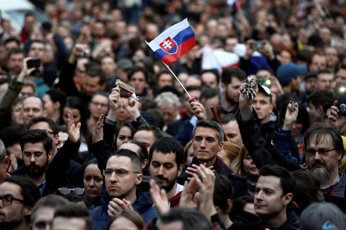 Большинство словаков не хочет победы Украины / иллюстрация REUTERS
