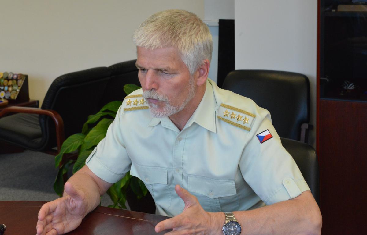 Чехія знайшла за кордоном джерела сотень тисяч артилерійських боєприпасів, які вона могла б доставити в Україну / фото УНІАН Чехія знайшла за кордоном джерела сотень тисяч артилерійських боєприпасів, які вона могла б доставити в Україну / фото УНІАН