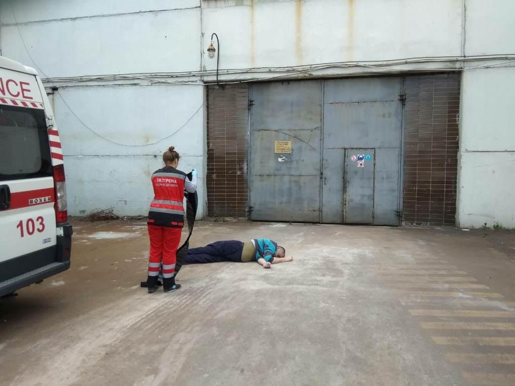 НП сталася в у Святошинському районі столиці / фото Влад Антонов НП сталася в у Святошинському районі столиці / фото Влад Антонов