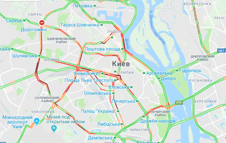 Через проведення ремонтних робіт Київ стоїть у заторах/ скріншот